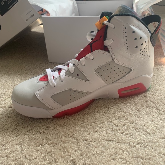 Air Jordan 6 Retro Hare - Picture 2 of 5